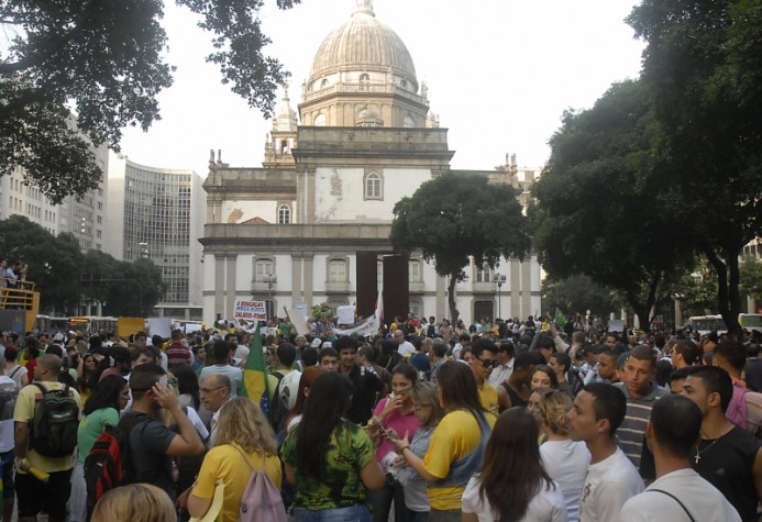 Milhares de manifestantes tomaram o centro da cidade do Rio_20130621_Tomaz Silva_ABr_2