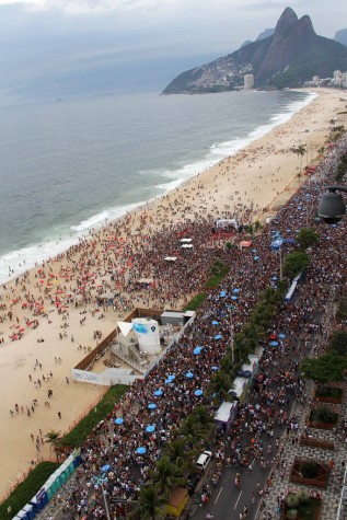 Foliões no bloco Empolga às 9, no Rio de Janeiro