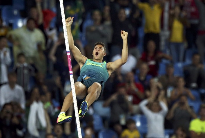 Rio 2016: Thiago Braz bate recorde olímpico e ganha ouro no salto com vara