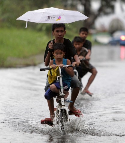 Tufão Haiyan deixa centenas de desabrigados nas Filipinas 6